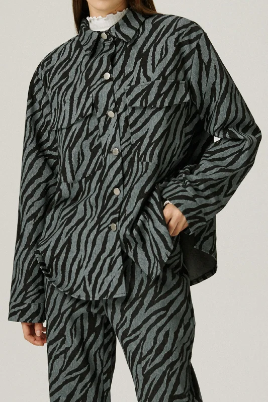 Training Jacket-Ivy Oversized Shacket in Zebra